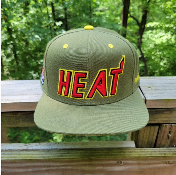 Mitchell & Ness Other - 🔥Never worn: Mitchell & Ness 7 3/8 Miami Heat olive green & yellow fitted
